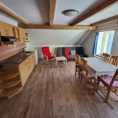 Yellow Horní Maršov