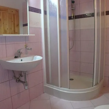 Guest house Apartmany Yellow 3*
