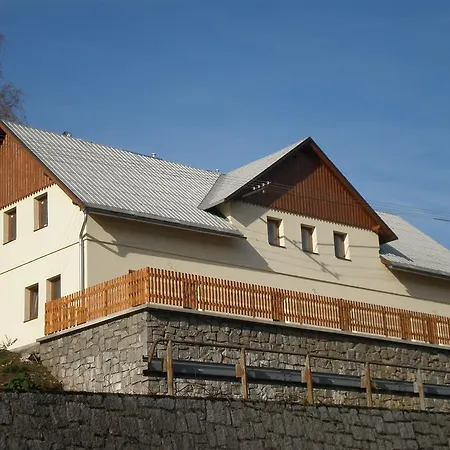 招待所 Yellow Horní Maršov