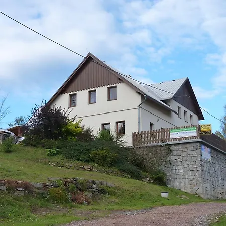 Guest house Apartmany Yellow 3*