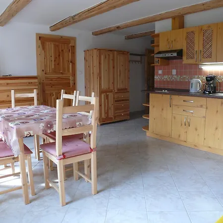 Guest house Apartmany Yellow