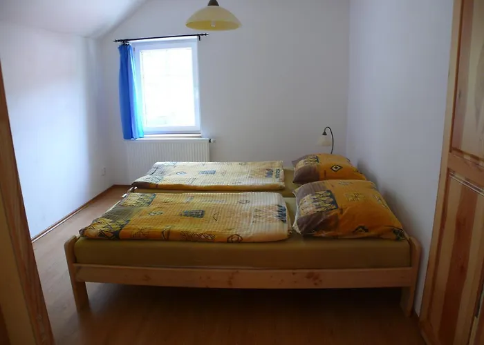 Yellow 3*